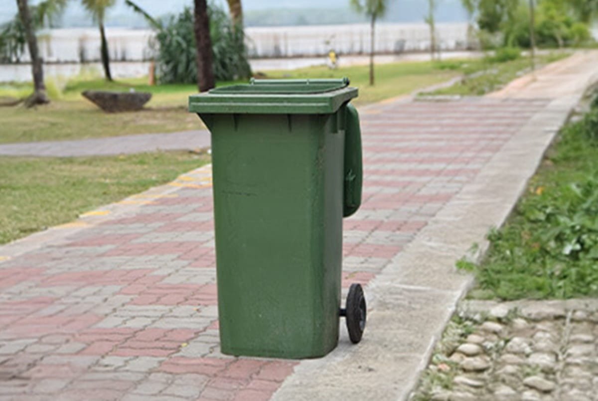 Contenedor para basura con ruedas