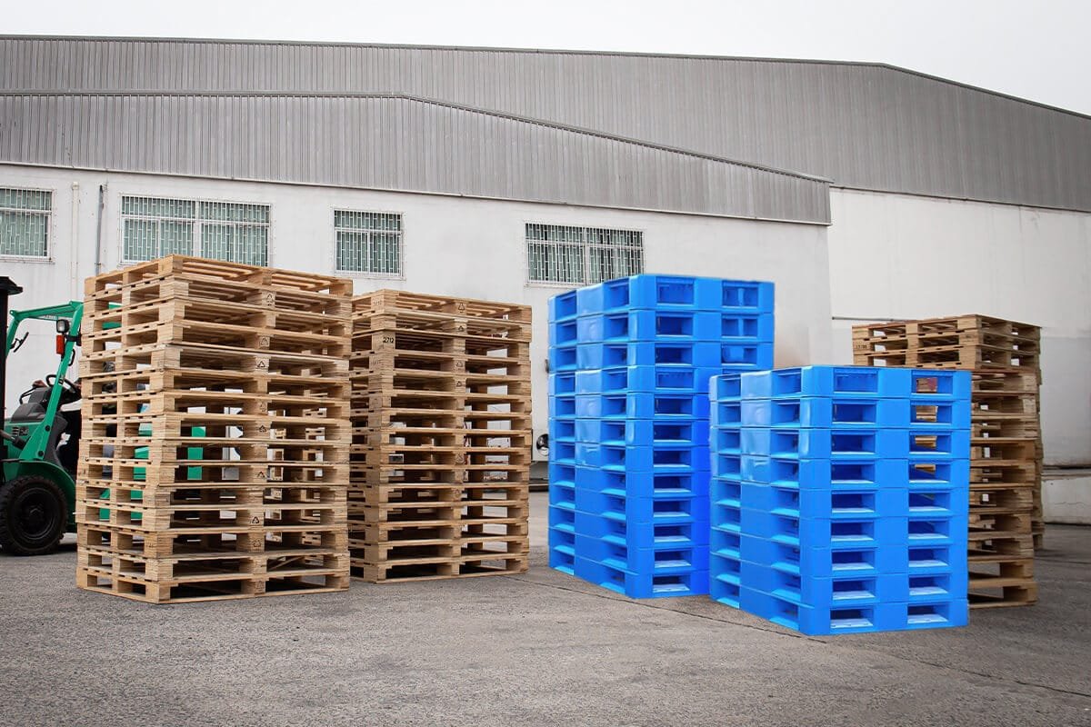 tarimas de plastico vs tarimas de madera