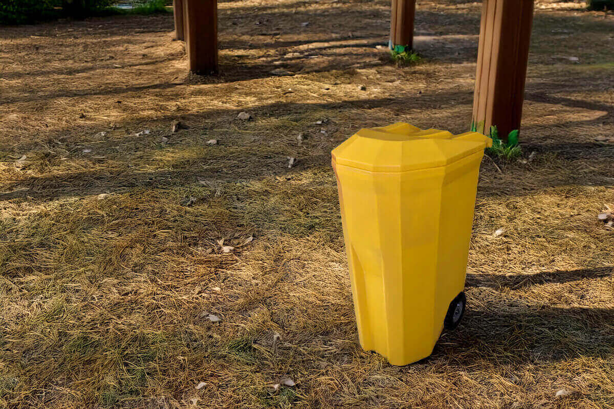 como elegir botes de basura para exterior